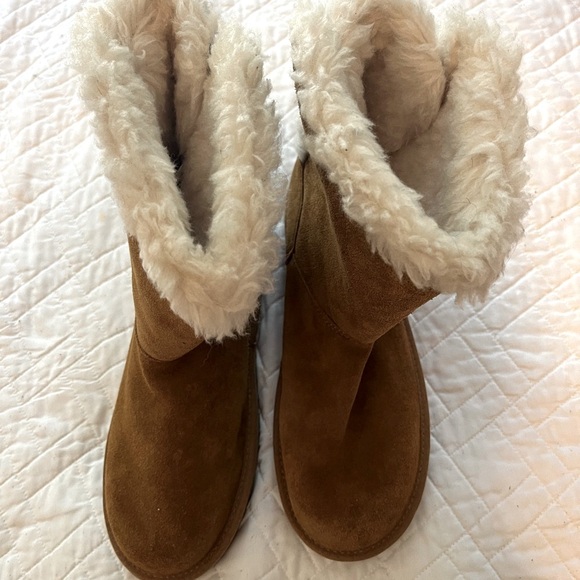 Koolaburra Shoes - NEW UGG Koolaburra by UGG Tall Shearling Boots | Size 11 | Chestnut Suede